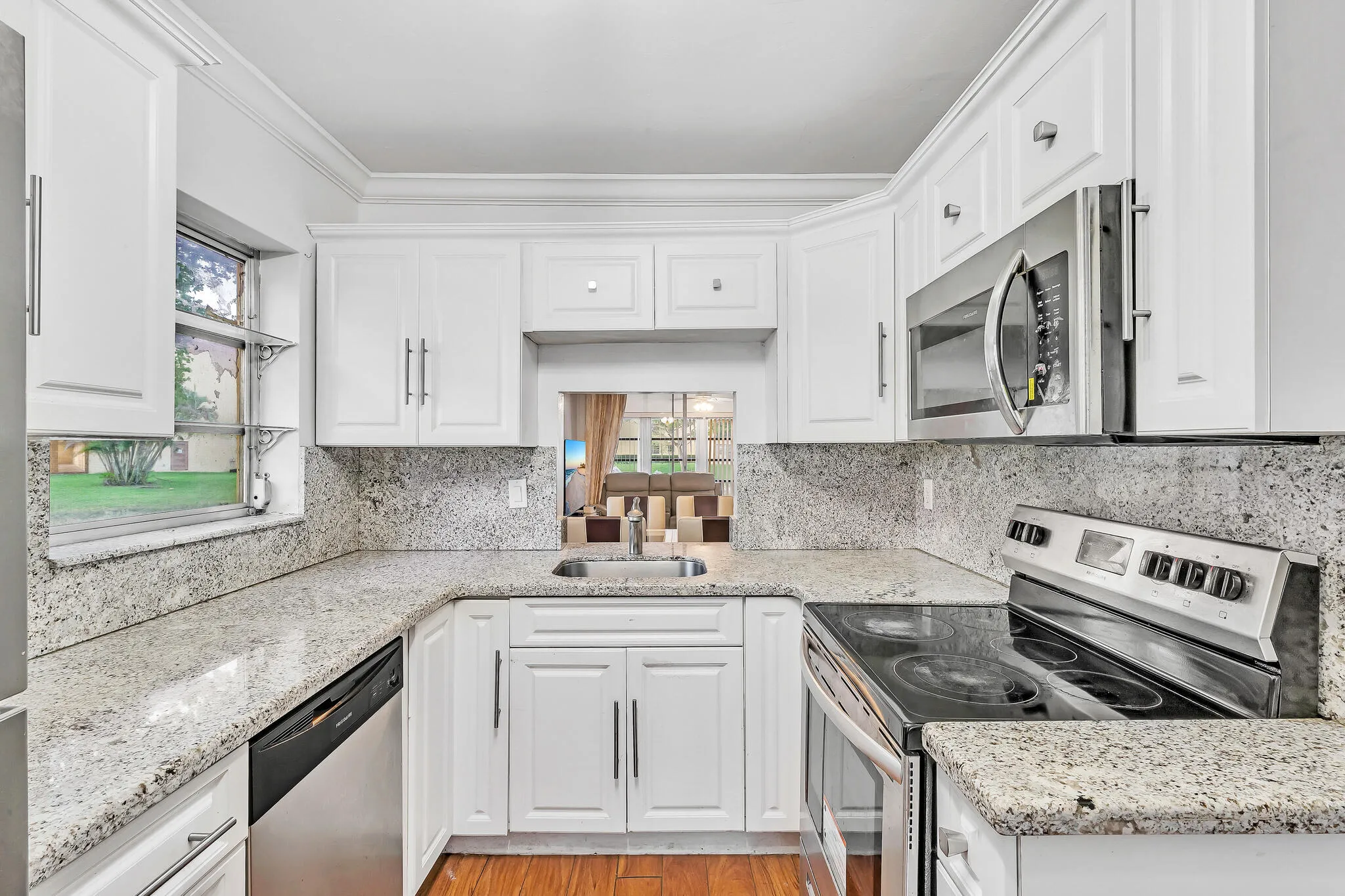 5 Kitchen (3)
