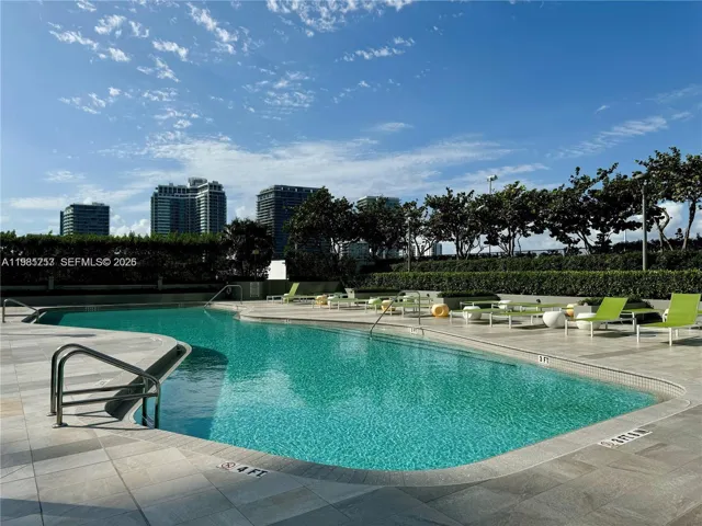 Main pool on floor #9