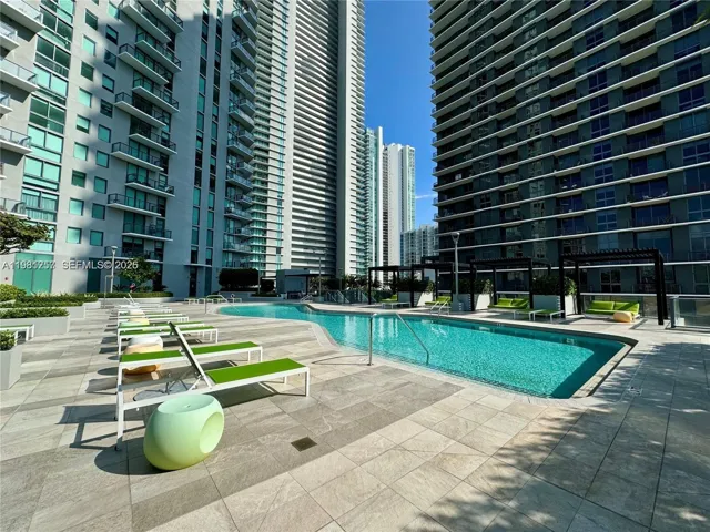 Main pool on floor #9