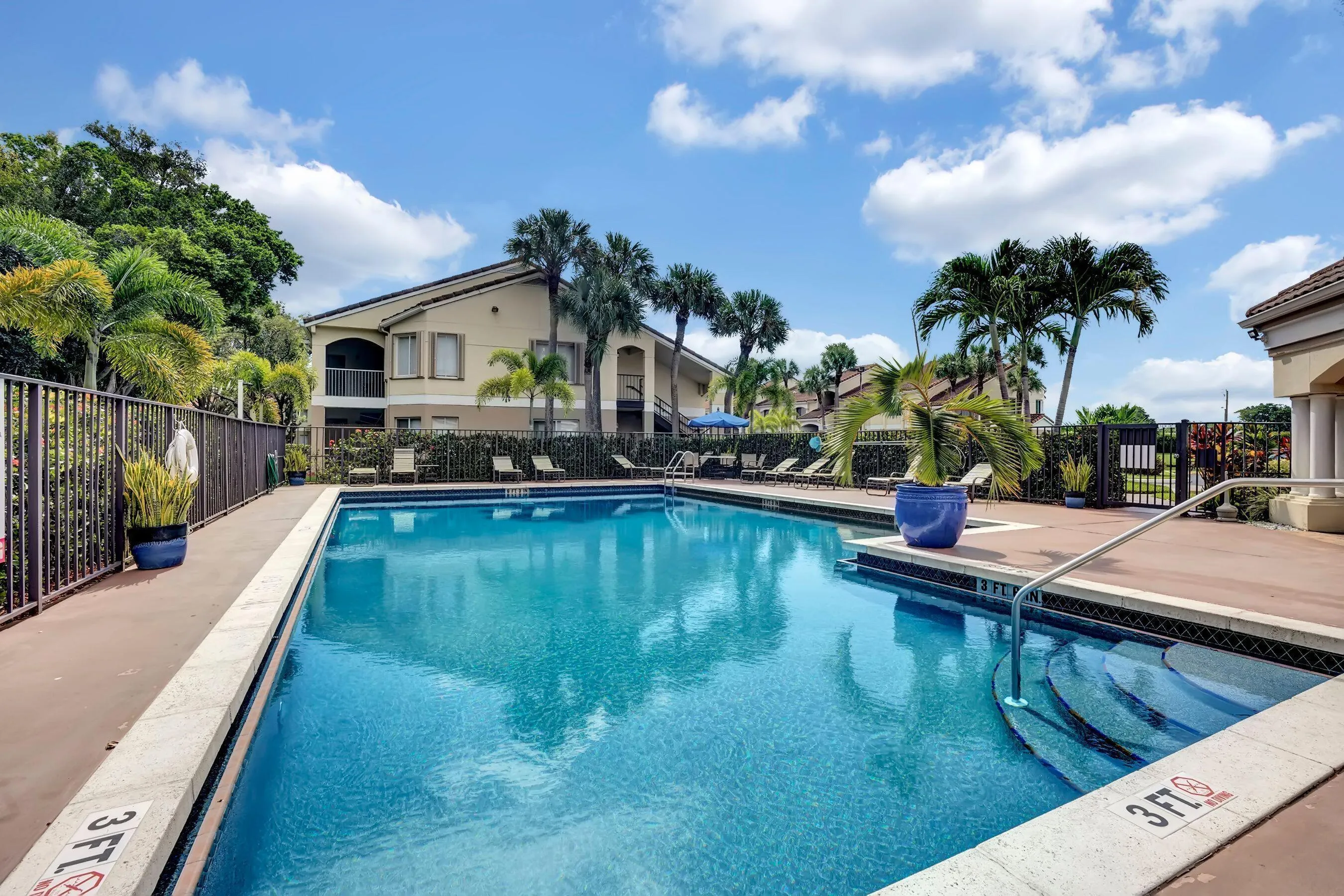 POOL 1