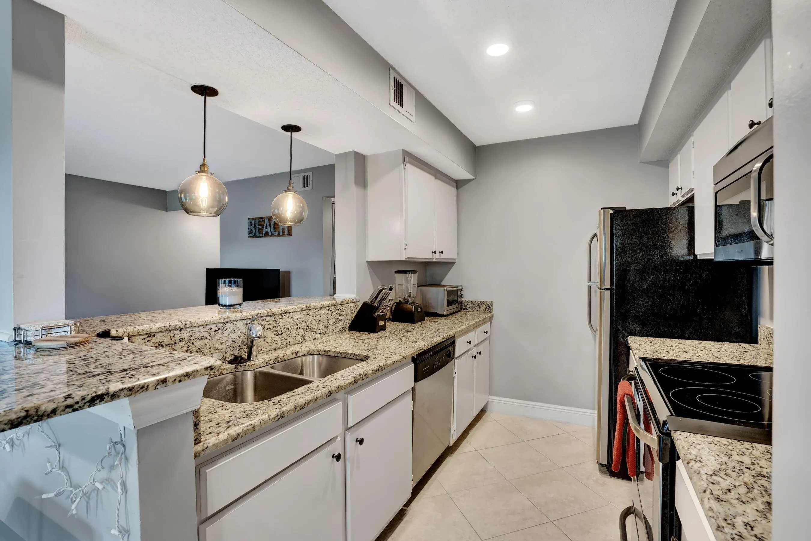 KITCHEN 1
