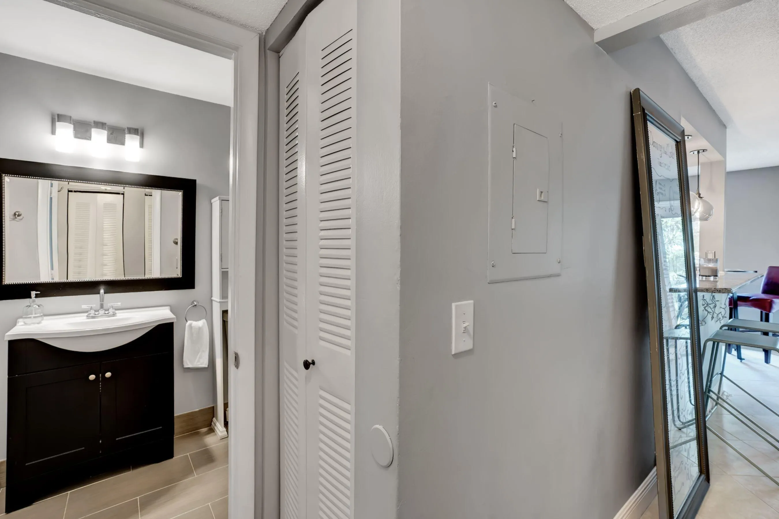 BATHROOM-LINEN CLOSET