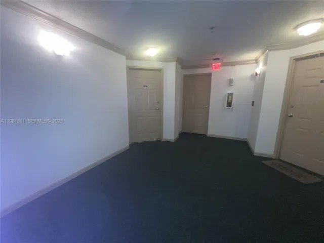 From elevator Hallway to the Apt 105
