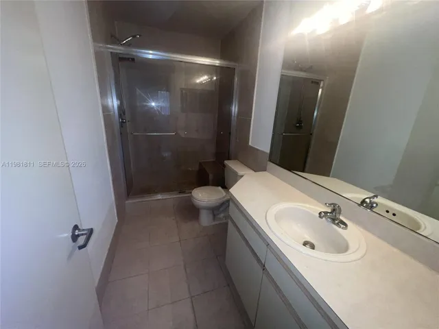 2nd Bathroom