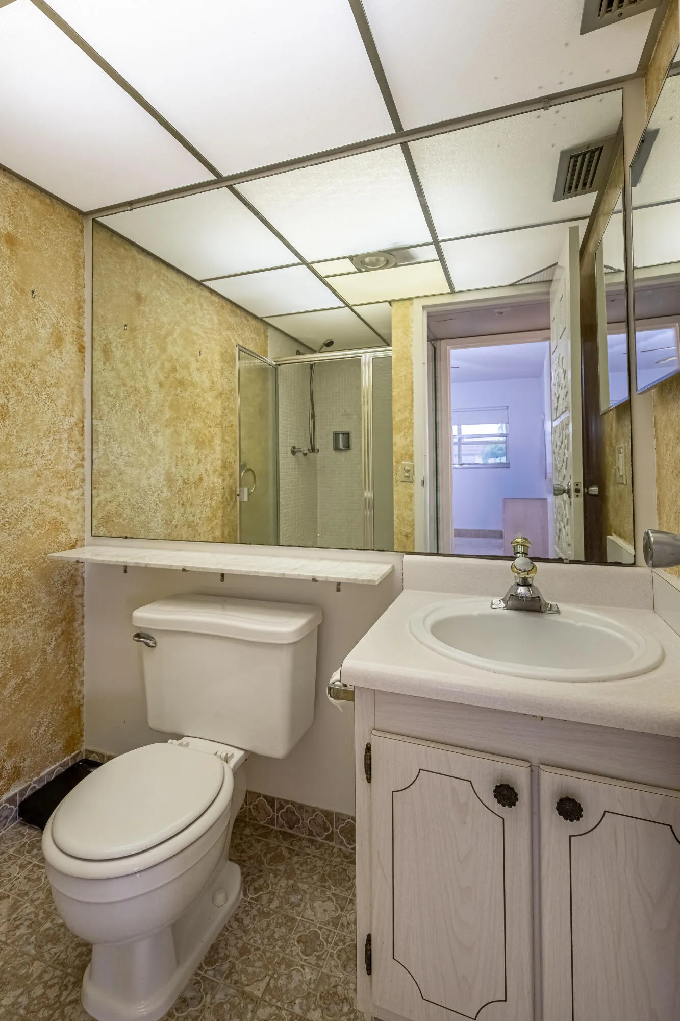 Bathroom2