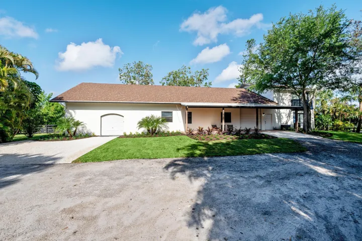 storage garage and 2 apartments