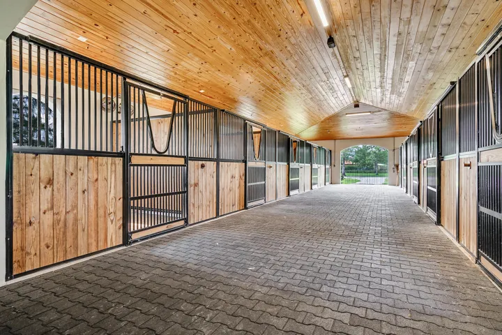 Barn