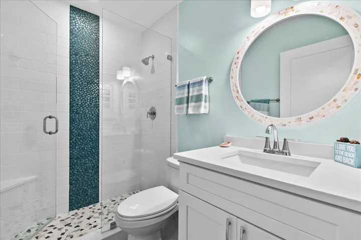 Guest Full Bath