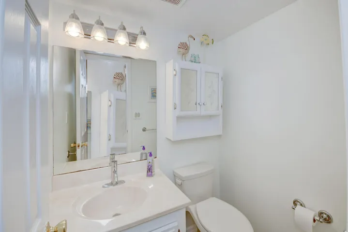 2600 S Kanner Hwy Apt F4-large-022-024-7