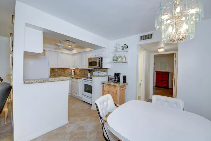 2600 S Kanner Hwy Apt F4-large-017-032-7