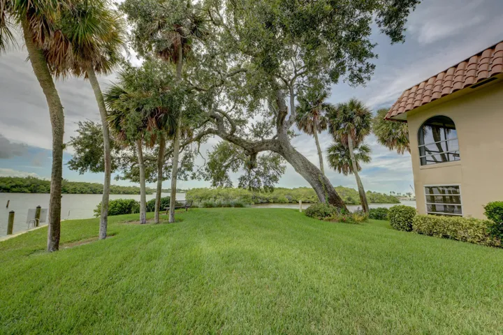 2600 S Kanner Hwy Apt F4-large-004-025-7