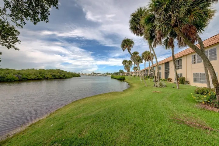 2600 S Kanner Hwy Apt F4-large-008-014-7