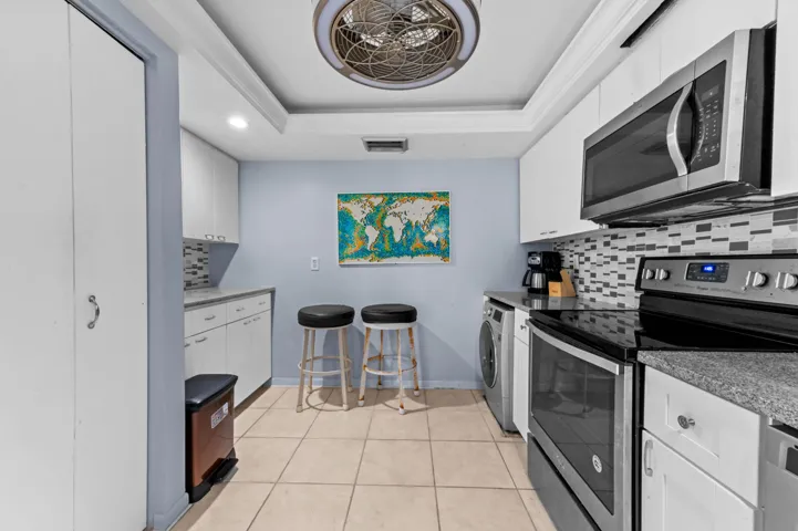 06 Kitchen 02