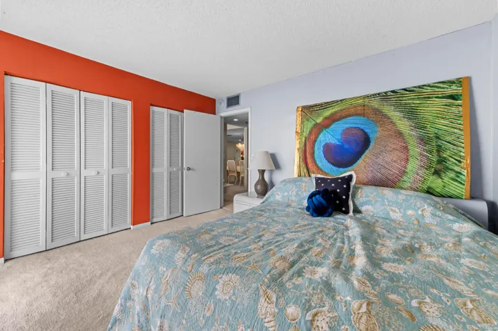 19 Bedroom 02