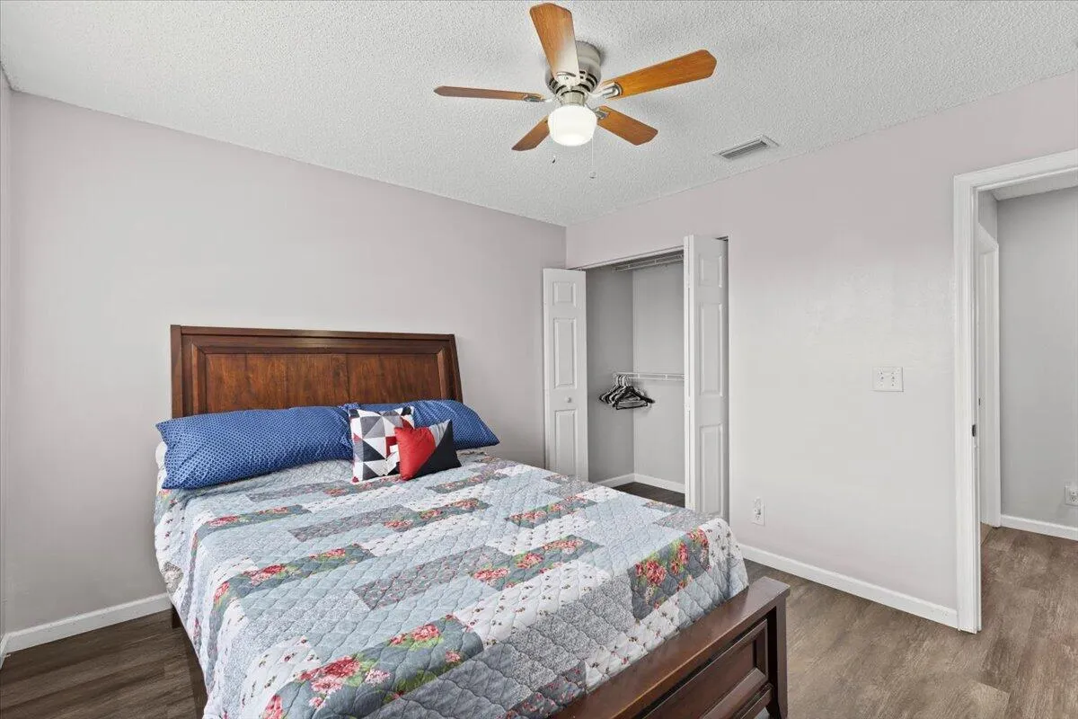 Bedroom 2.jpg.2