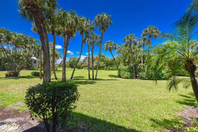 4105 Fairway Dr N Jupiter FL-small-024-0
