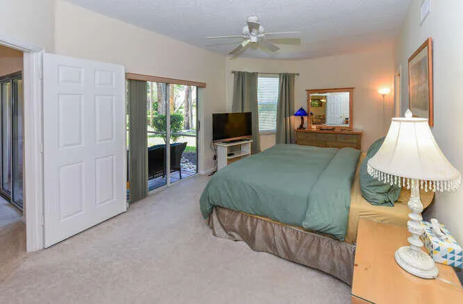 4105 Fairway Dr N Jupiter FL-small-019-0