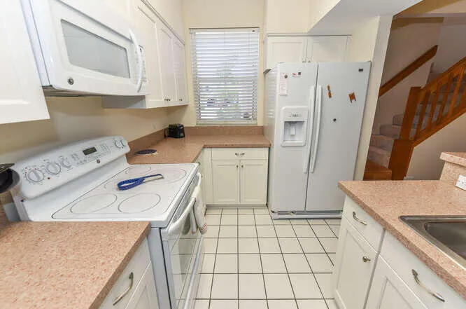4105 Fairway Dr N Jupiter FL-small-014-0