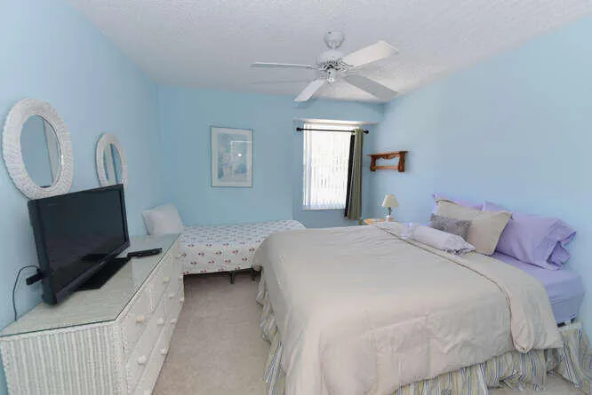 4105 Fairway Dr N Jupiter FL-small-028-0
