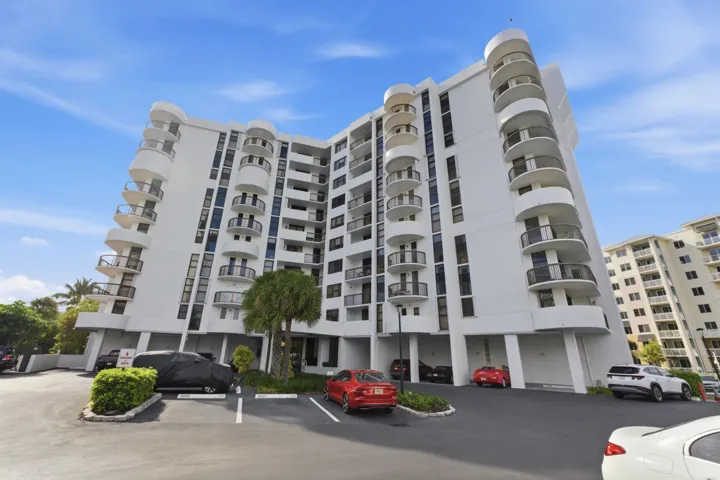 1361 S Ocean Blvd u808_058