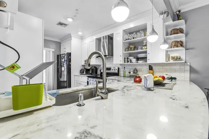 789 Crystal Way -5