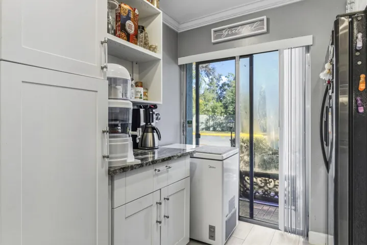 789 Crystal Way -7