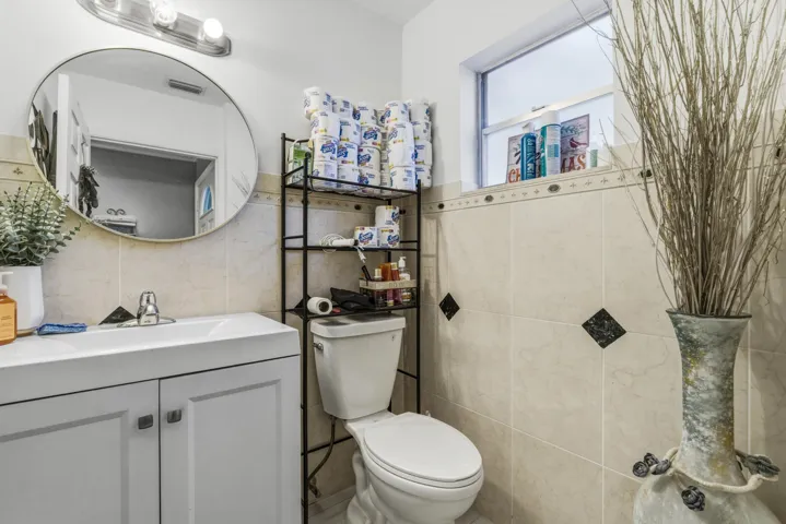 789 Crystal Way -9