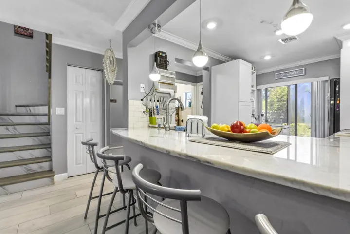 789 Crystal Way -3