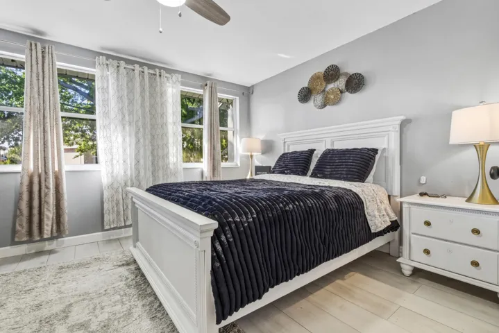 789 Crystal Way -17