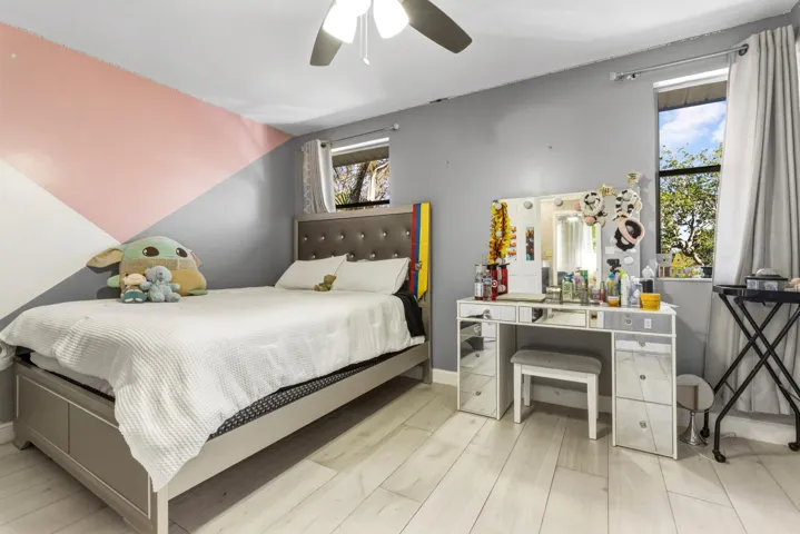 789 Crystal Way -22