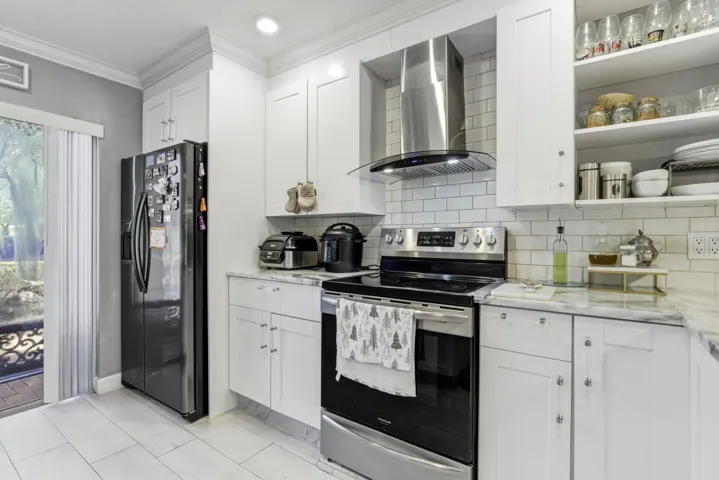 789 Crystal Way -4