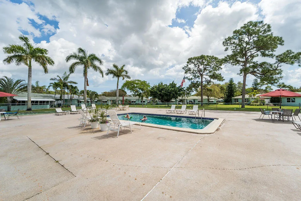 Community pool
