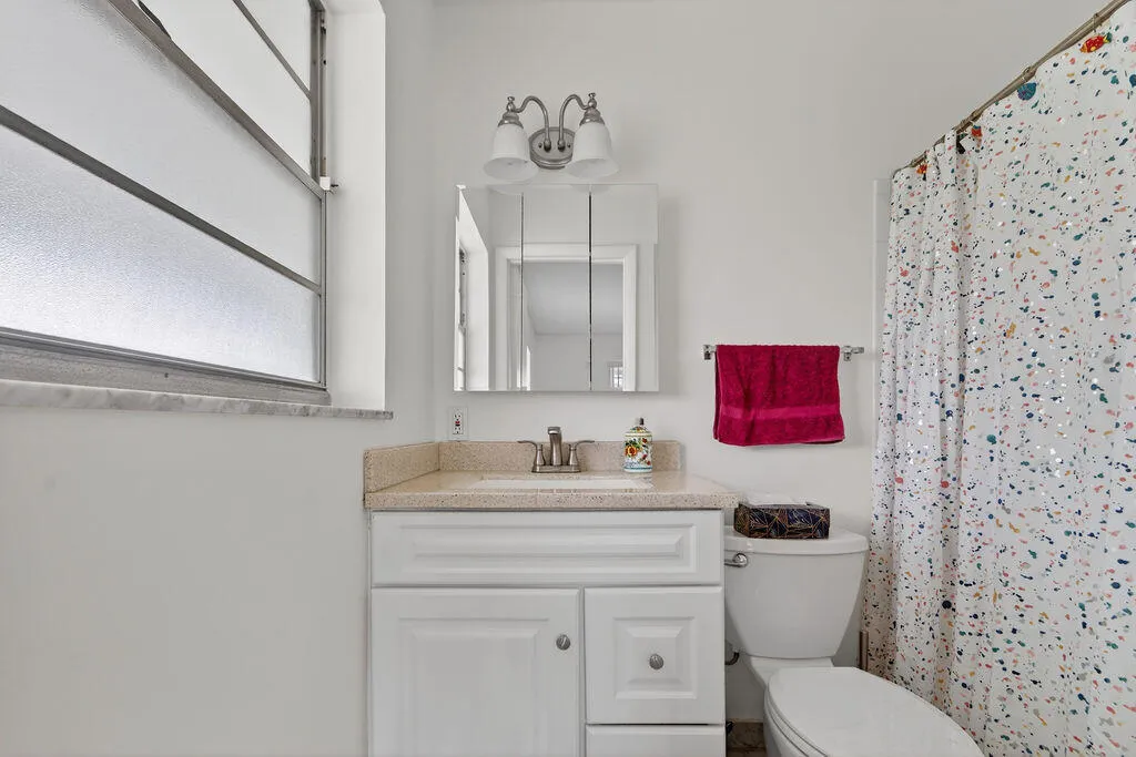 2nd bathroom