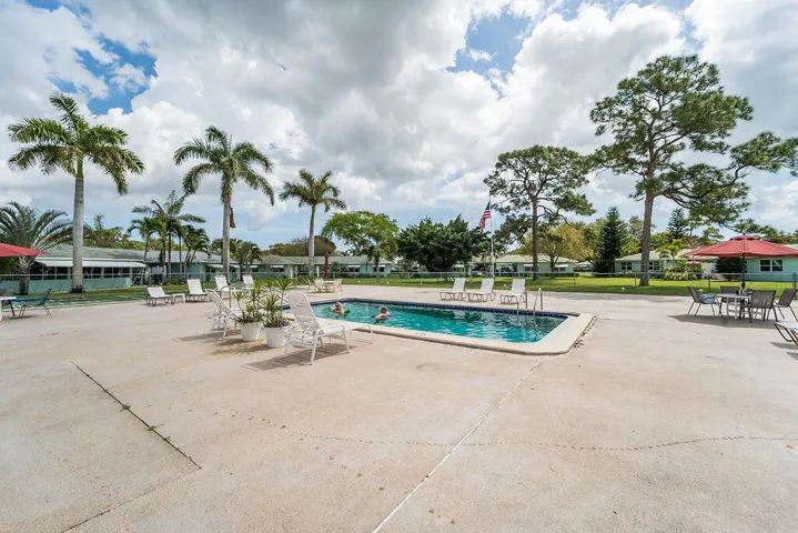 Community pool