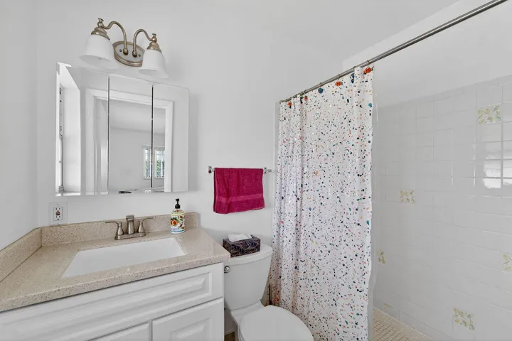 2nd bathroom