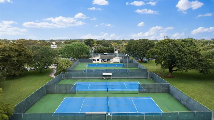 2710 Nassau Arial View