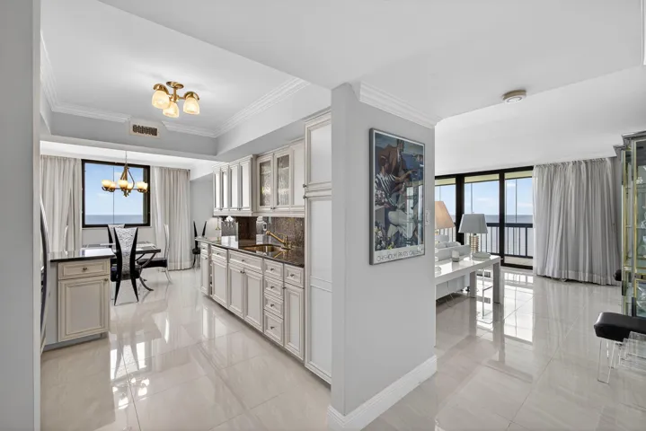 Living/Kitchen