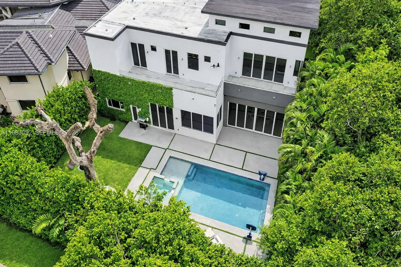 Property photo 32