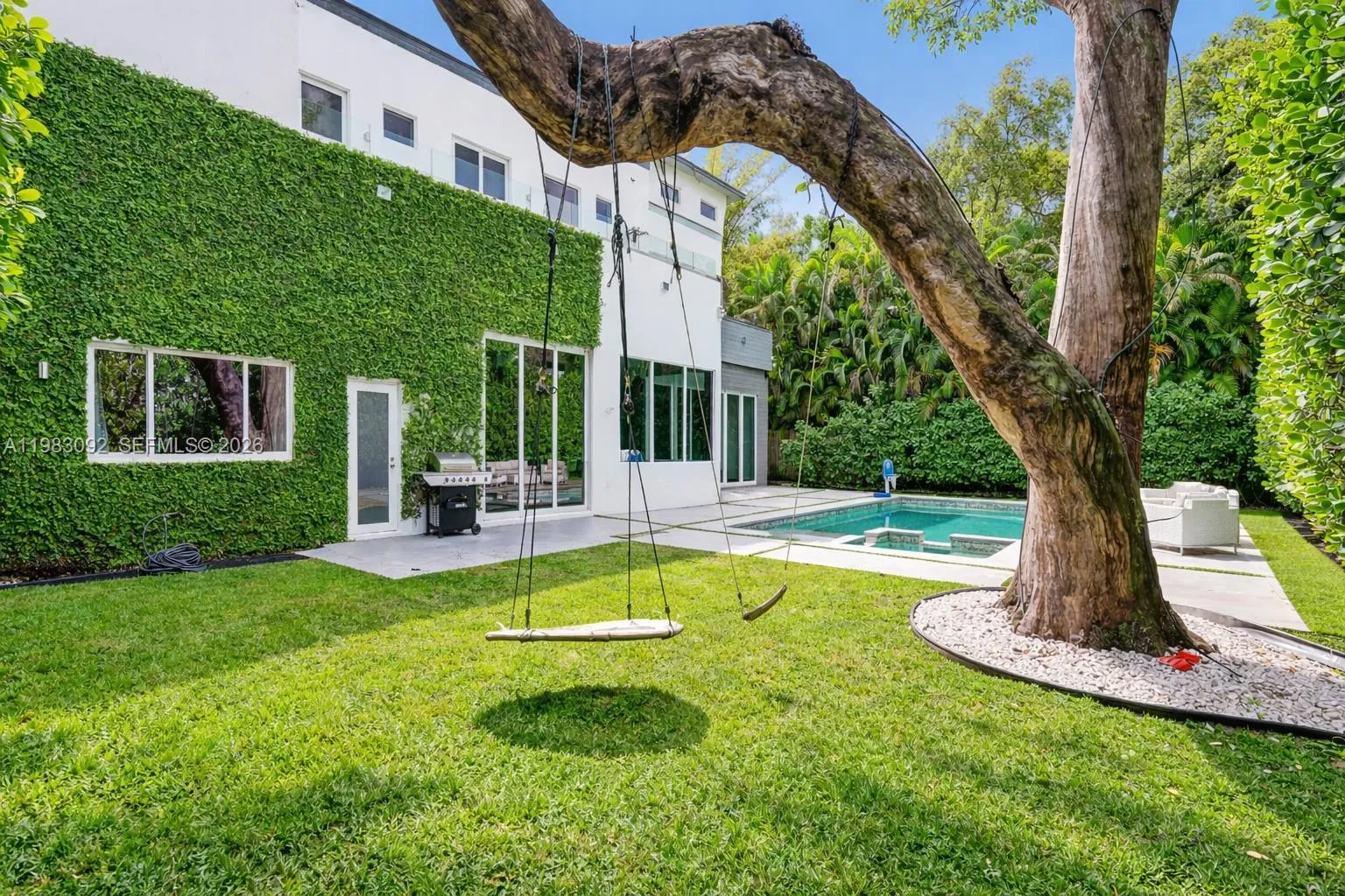 Property photo 33