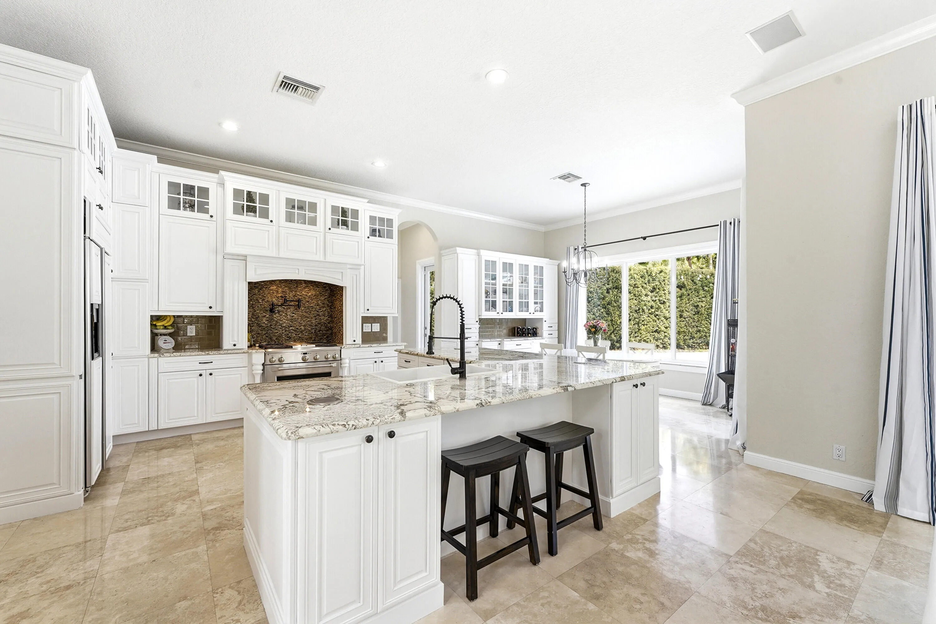 Open Kitchen
