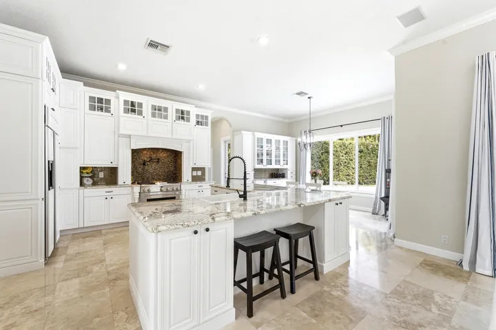 Open Kitchen