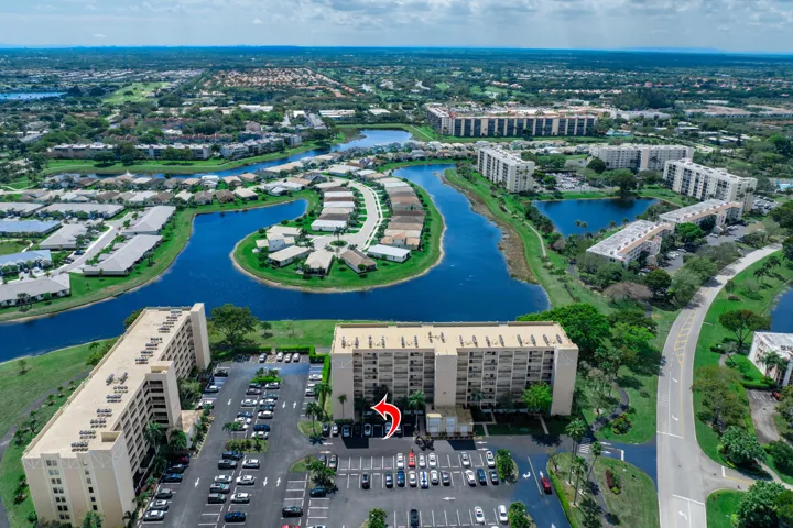 14476 Amberly Ln, 101