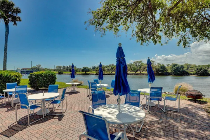 Intracoastal Dining