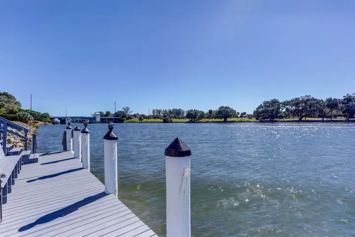 Dock