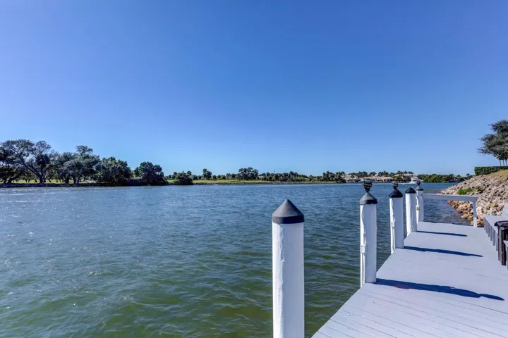Dock