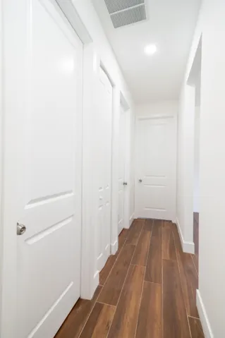Hallway to the bedrooms