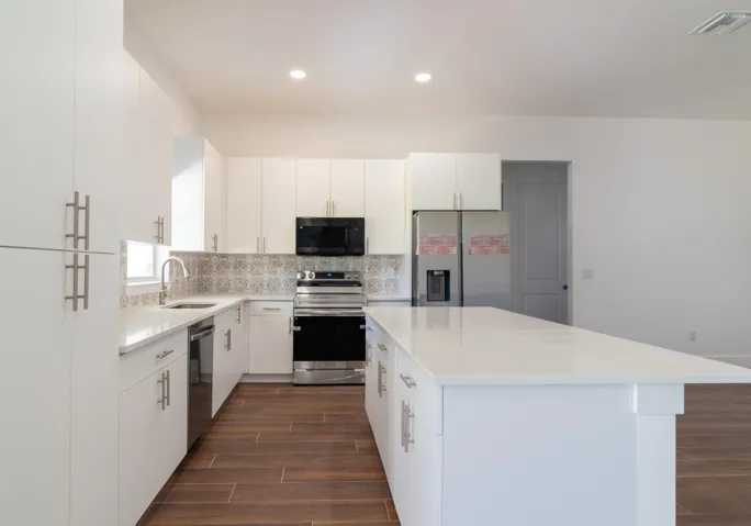 Quartz kitchen countertops