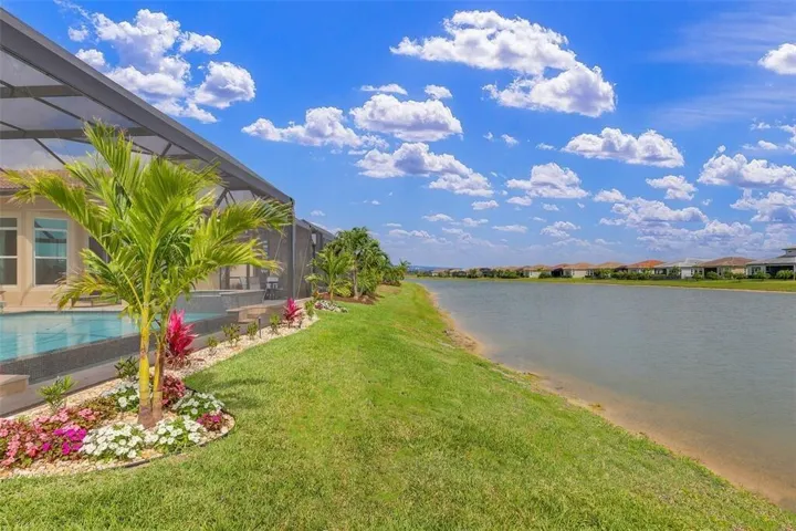 8765 lakeview