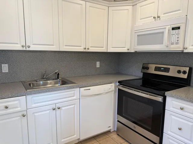KITCHEN.569 MON-L