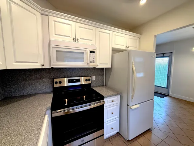 KITCHEN,569 MON-L